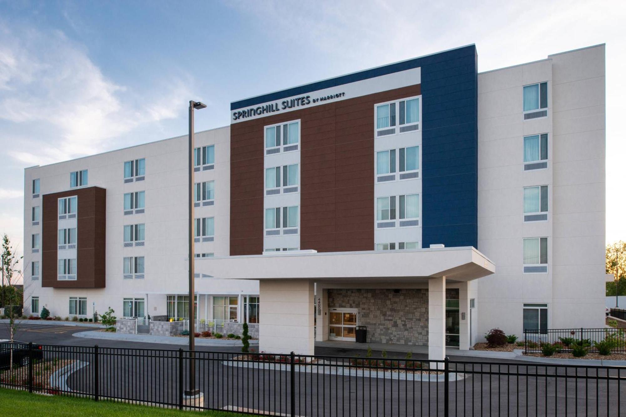 Springhill Suites By Marriott Kansas City Northeast Eksteriør bilde